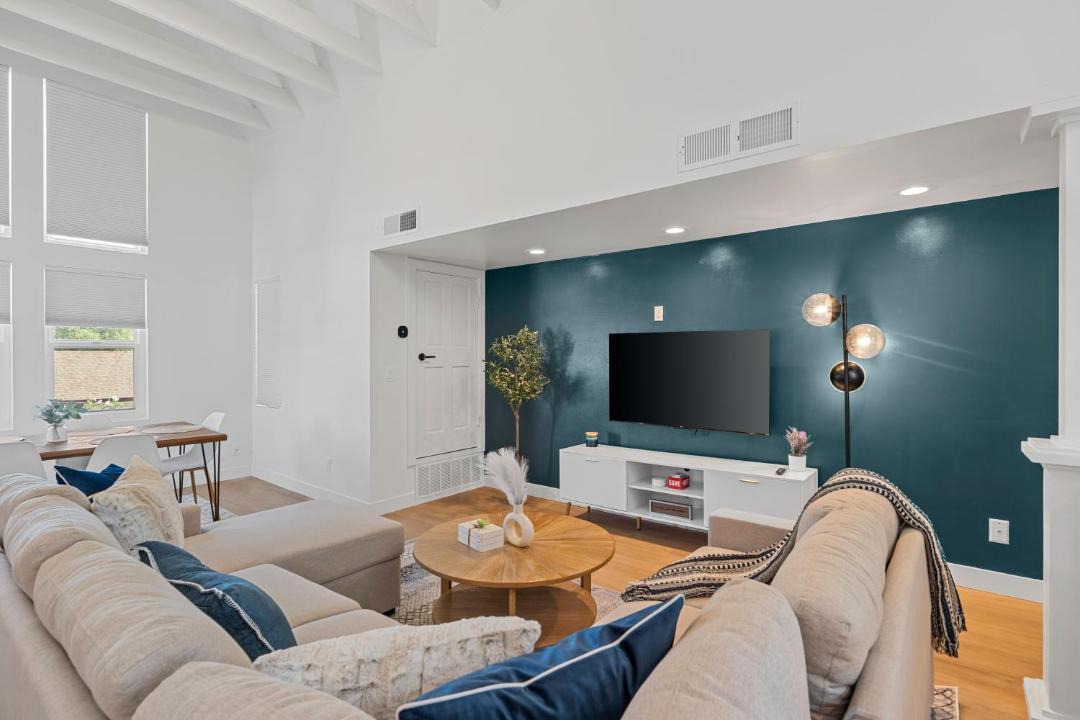 Photo of Livingroom in Camelback East