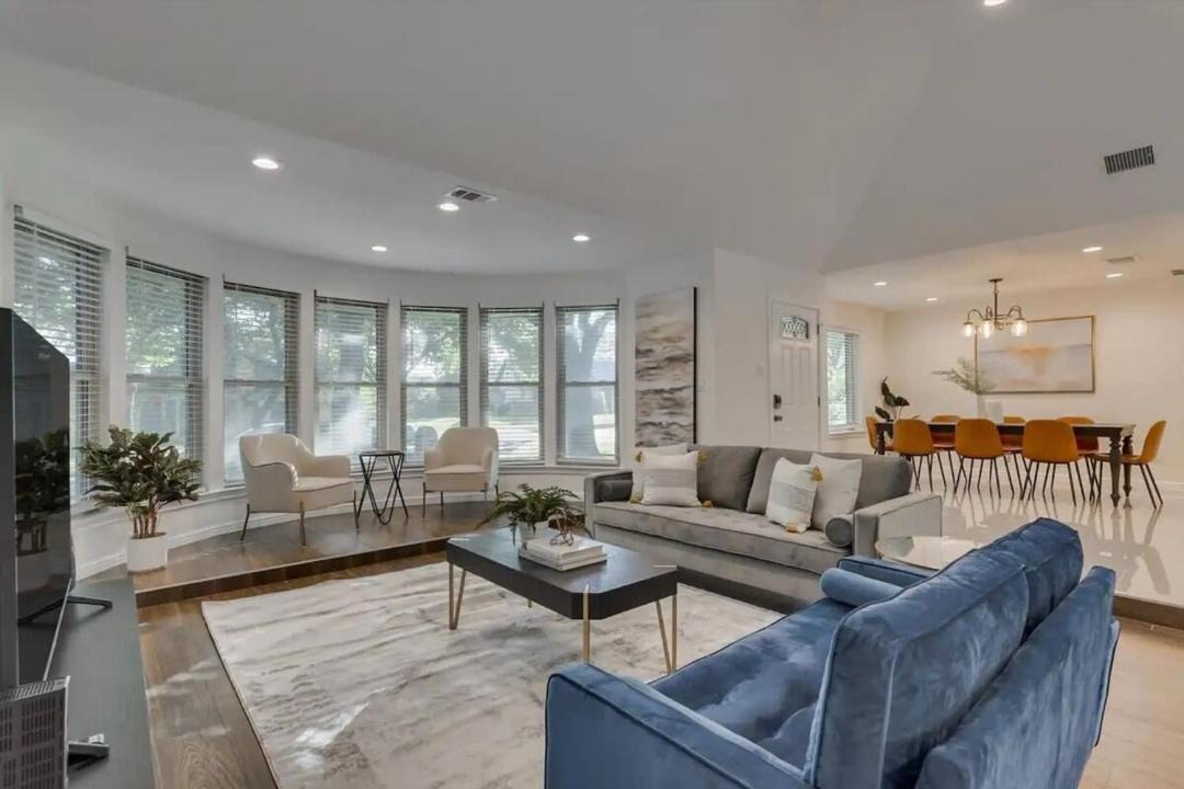 Photo of Livingroom in Grand Prairie