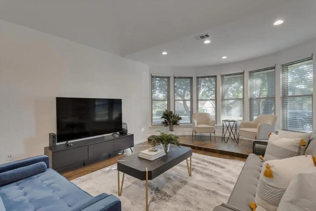Photo of Livingroom in Grand Prairie