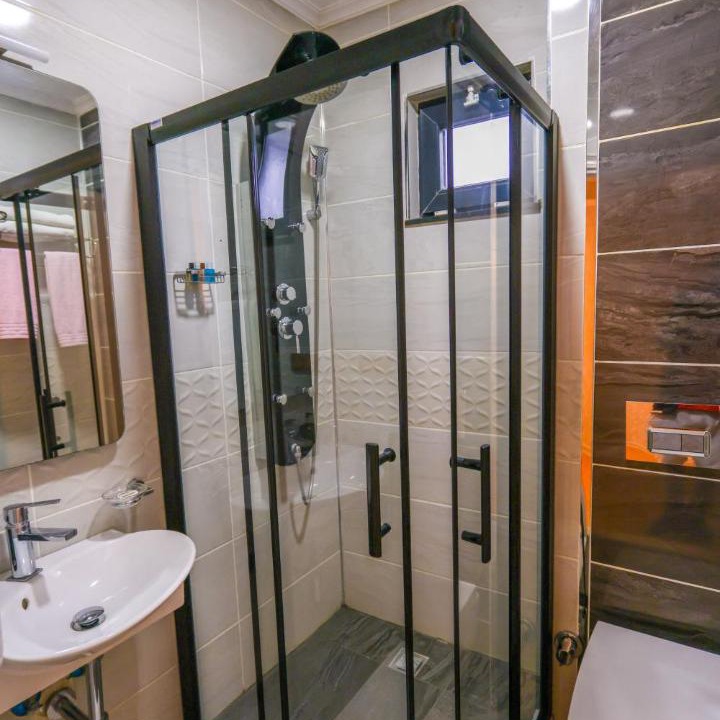 Photo of Bathroom in Karesi