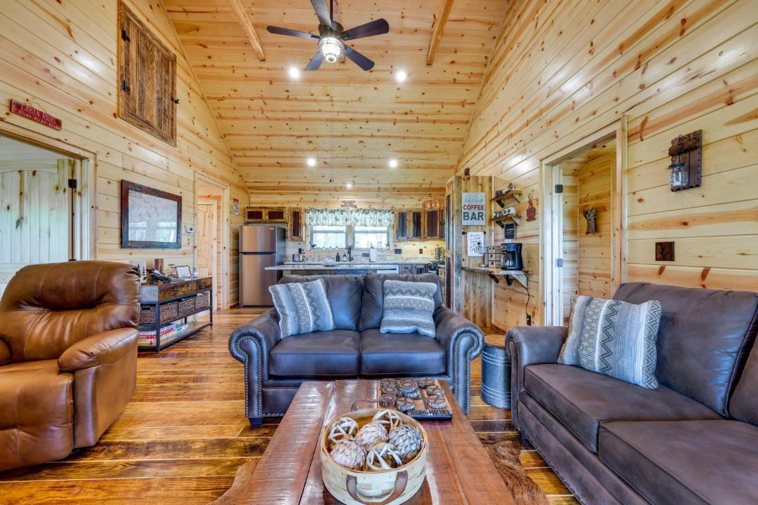 Photo of Livingroom in Murphy