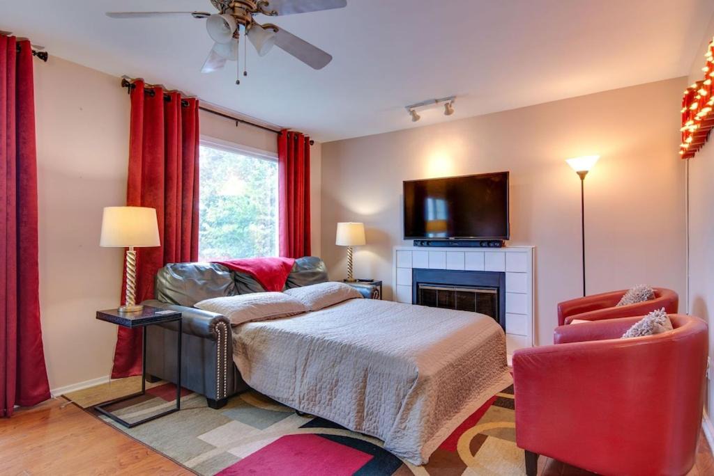 Photo of Bedroom in North Capitol