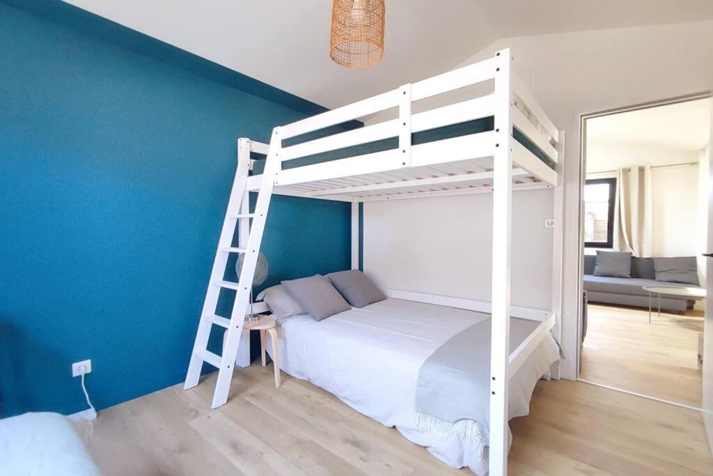 Photo of Bedroom in Ares