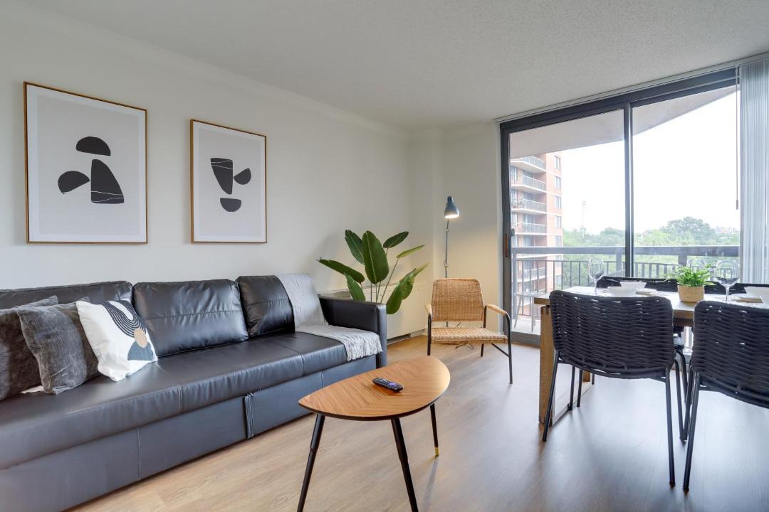 Photo of Livingroom in Pentagon City