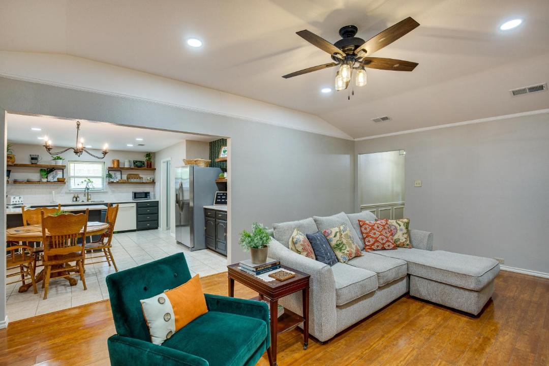 Photo of Livingroom in Waxahachie