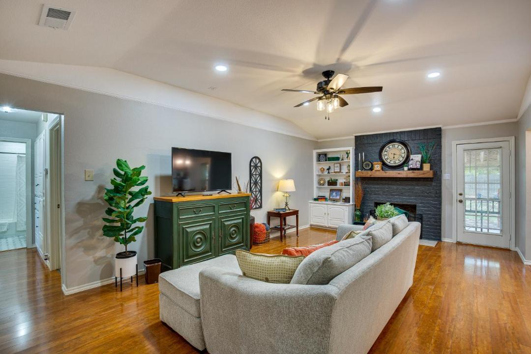 Photo of Livingroom in Waxahachie