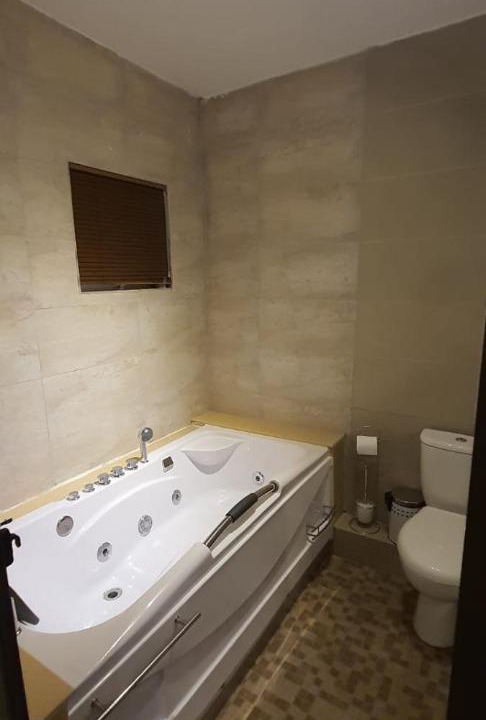 Photo of Bathroom in Candos