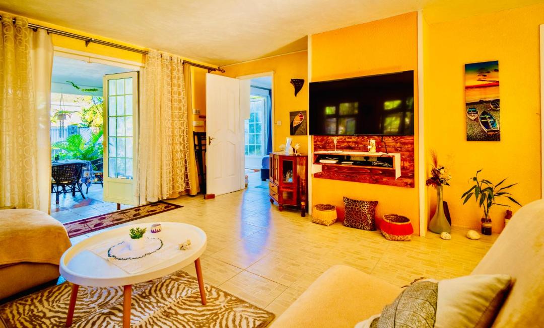 Photo of Livingroom in La Preneuse
