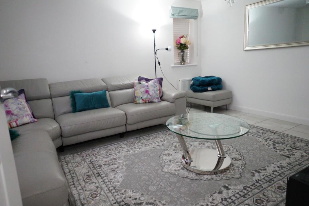 Photo of Livingroom in Newport Pagnell