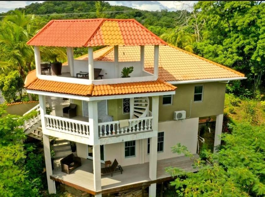 Photo of Others in Roatan