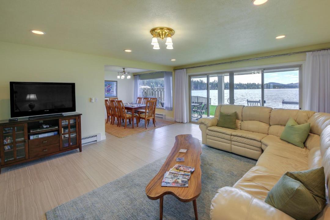 Photo of Livingroom in Newport