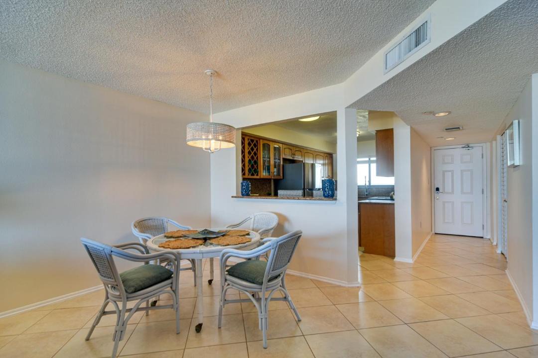 Photo of Livingroom in Sand Key