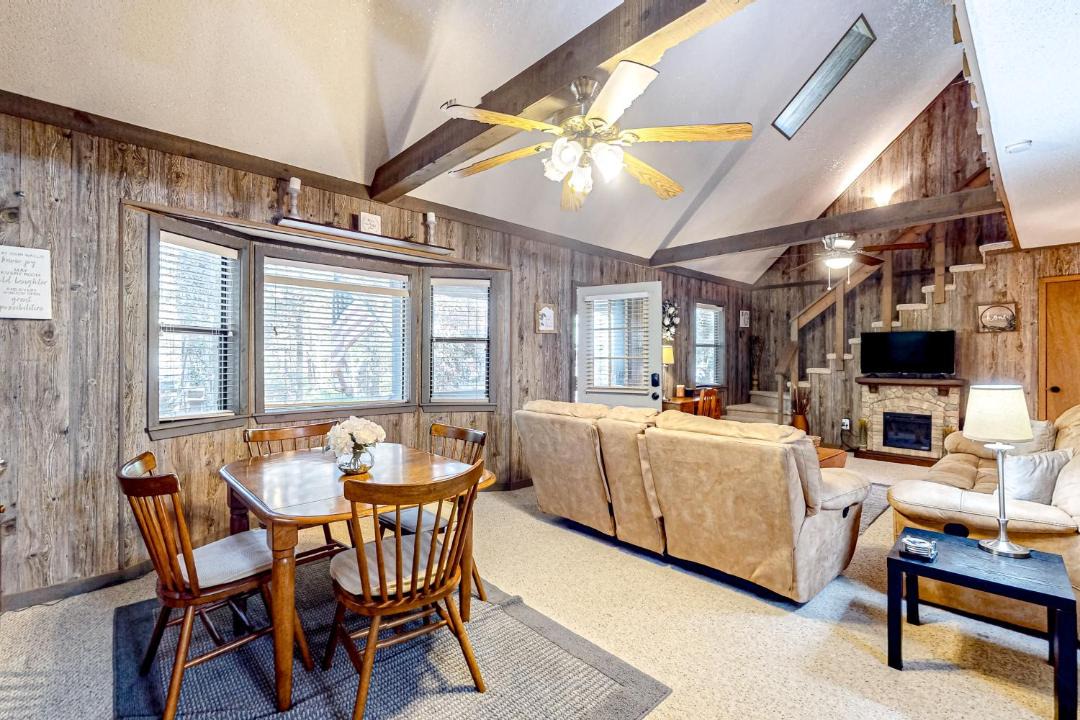 Photo of Livingroom in Blairsville