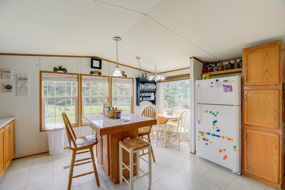 Photo of Livingroom in Max Meadows