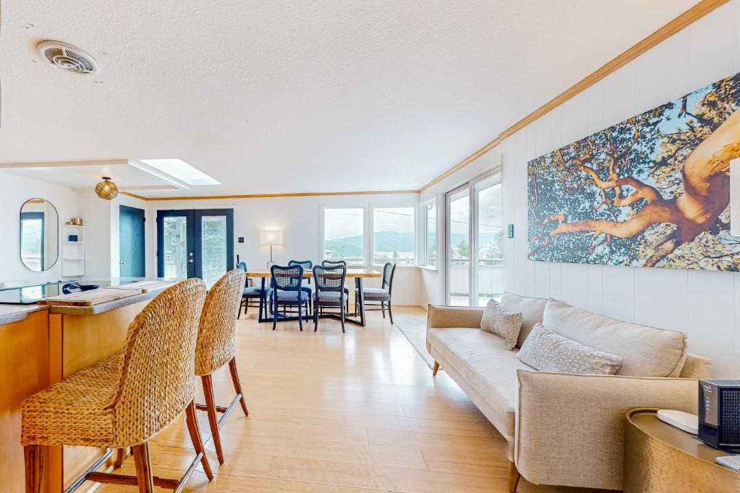 Photo of Livingroom in Adelma Beach