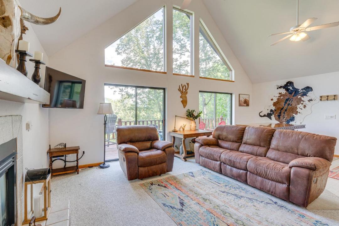 Photo of Livingroom in Upper Peachtree