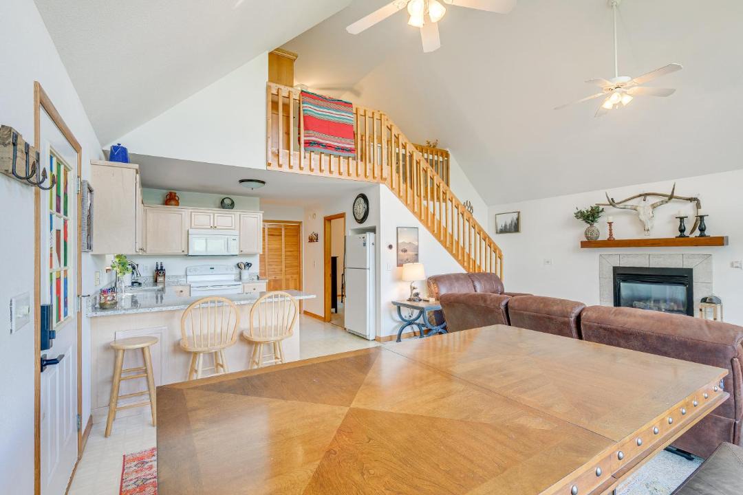 Photo of Livingroom in Upper Peachtree