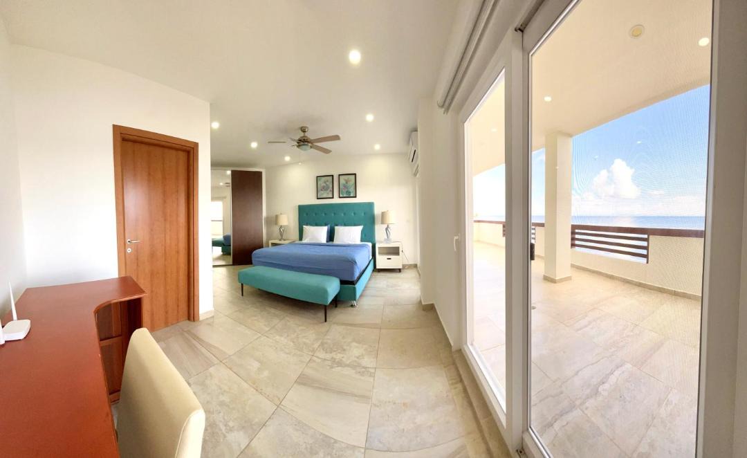 Photo of Livingroom in Dixon Cove