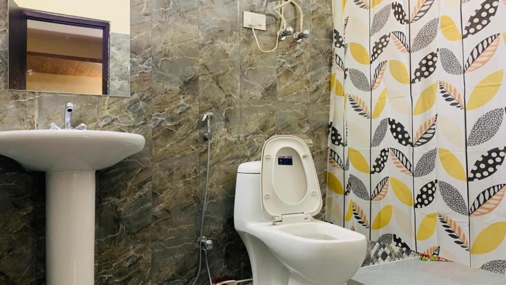 Photo of Bathroom in Kaluk