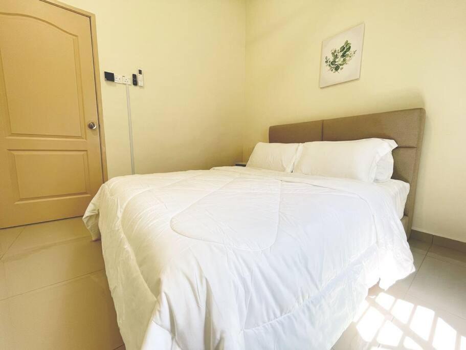 Photo of Bedroom in Bukit Rambai