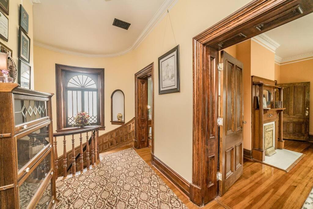 Photo of Livingroom in Daniels Hill