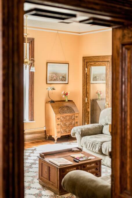 Photo of Livingroom in Daniels Hill