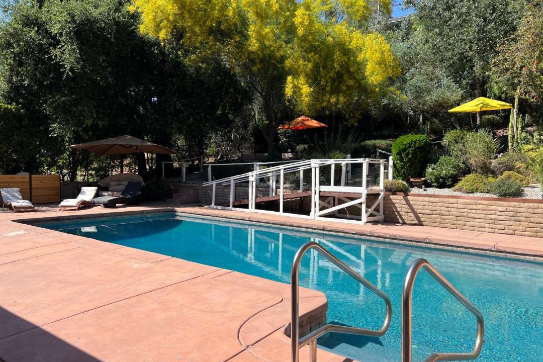 Photo of Outdoor in Woodland Hills