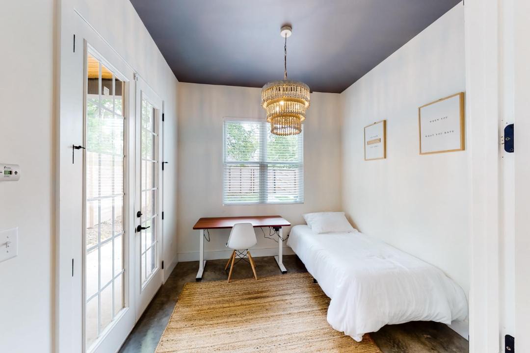 Photo of Bedroom in Hadley - Washington
