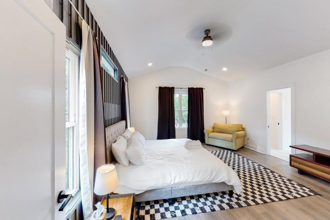 Photo of Bedroom in Hadley - Washington