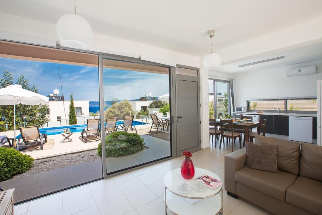 Photo of Livingroom in Latchi