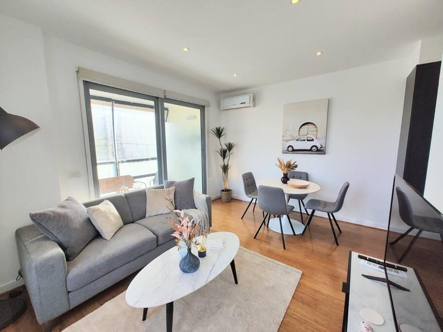 Photo of Livingroom in Caulfield North