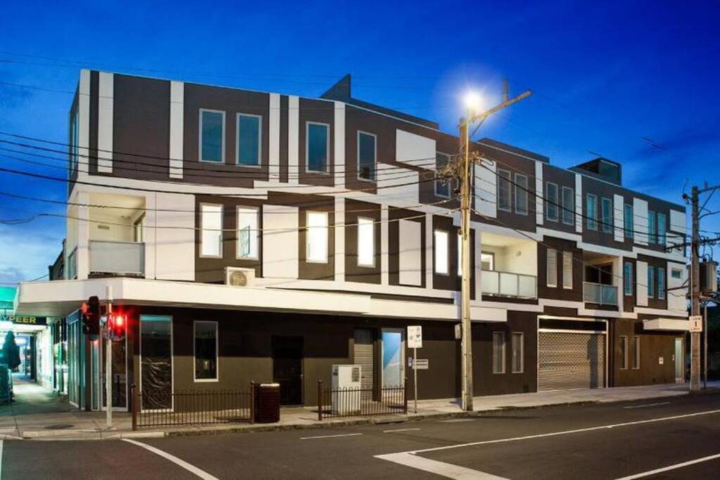 Photo of Buildings in Caulfield North