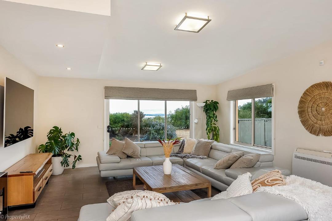 Photo of Livingroom in Connellys Marsh