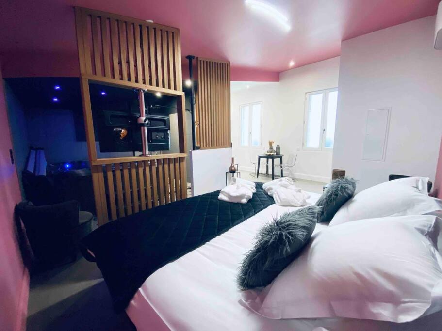 Photo of Bedroom in Saint-Bruno - Saint-Victor
