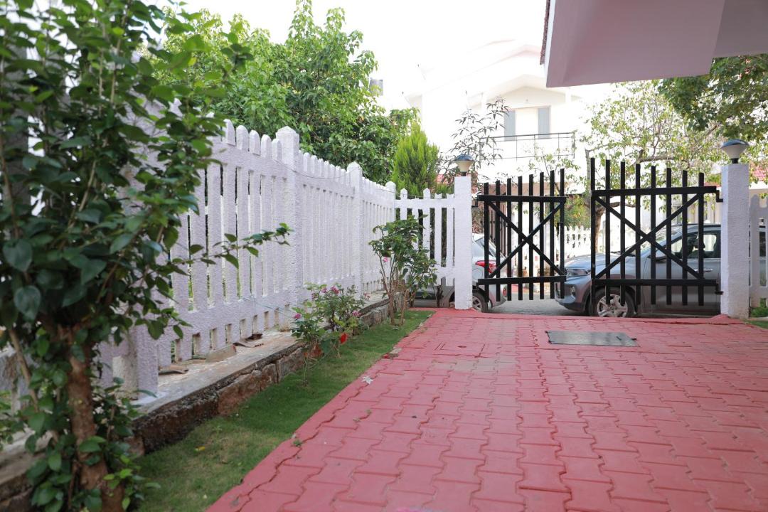 Photo of Buildings in Hosur