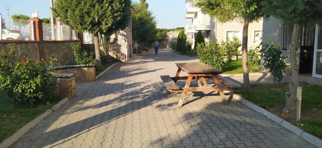 Photo of Others in Honaz