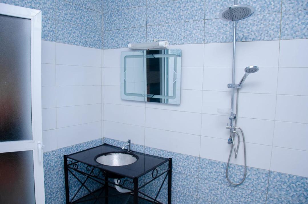 Photo of Bathroom in Ziguinchor