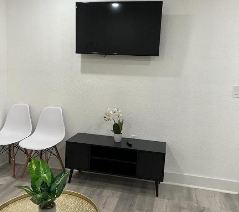Photo of Livingroom in Peak's Suburban Addition