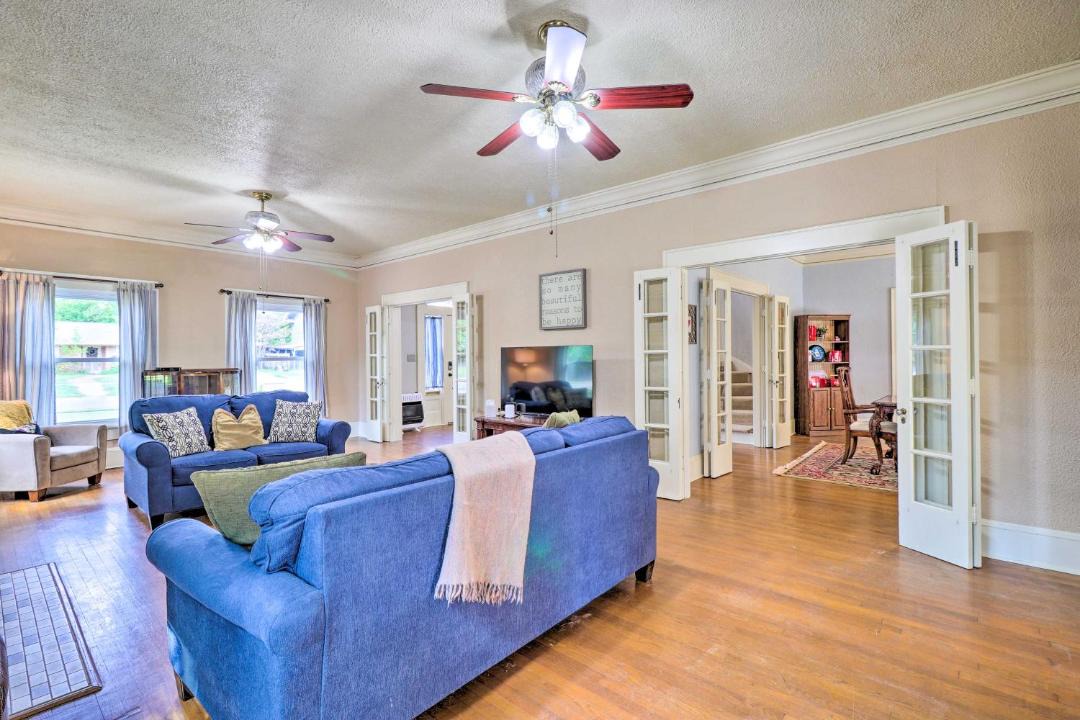 Photo of Livingroom in Corsicana