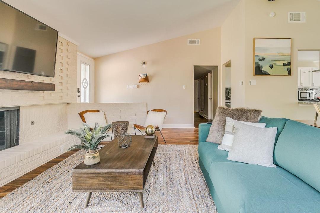 Photo of Livingroom in Northwest Dallas