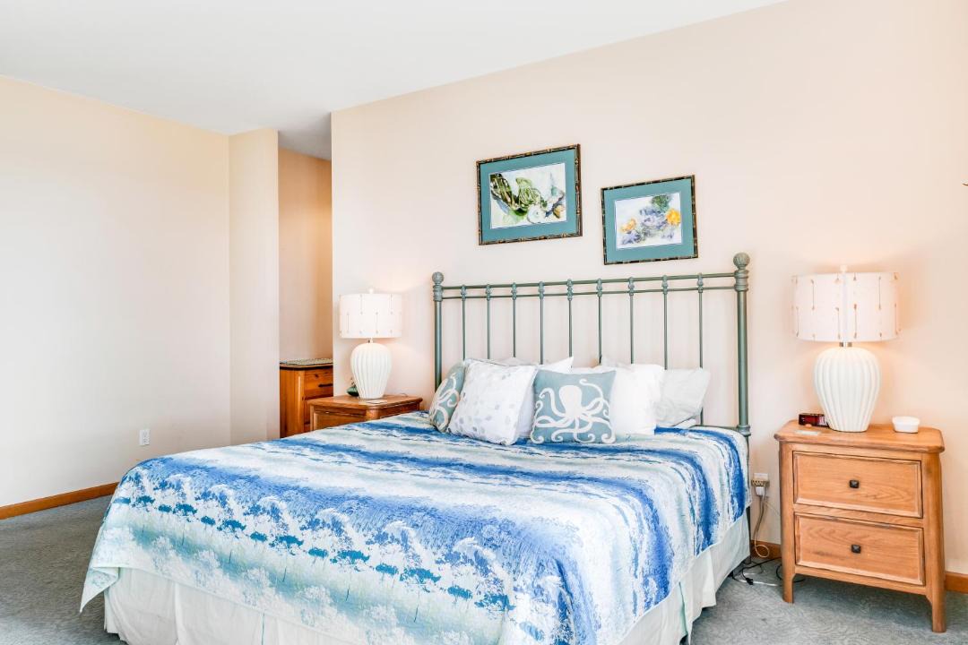 Photo of Bedroom in Neahkahnie Beach