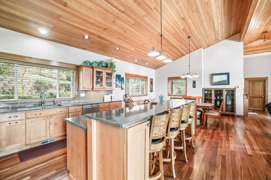 Photo of Kitchen in Neahkahnie Beach