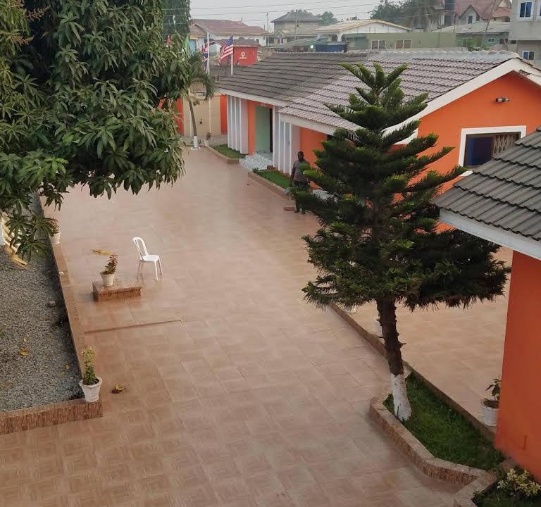 Photo of Buildings in Ngleshi Amanfro