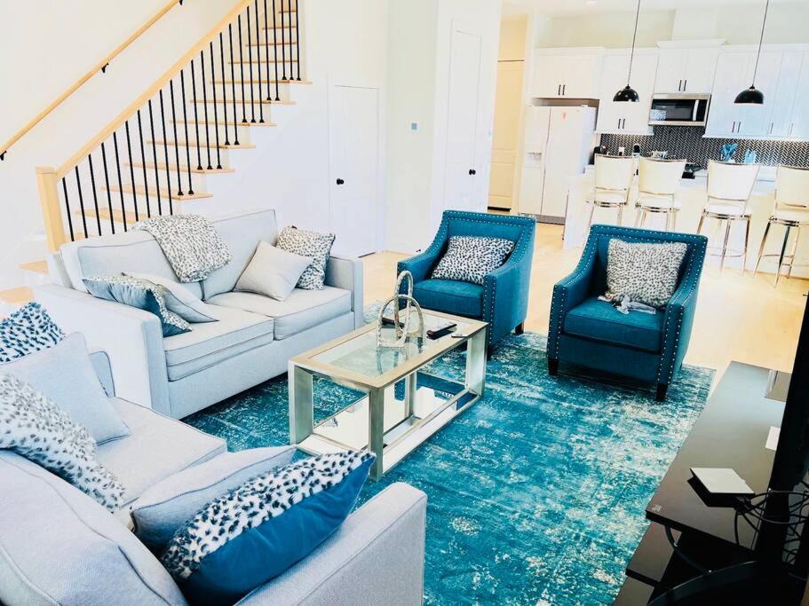Photo of Livingroom in South Central Houston