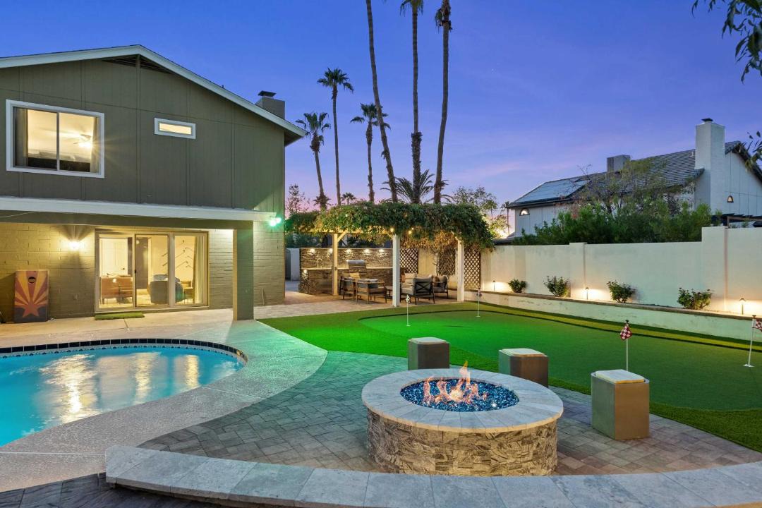 Photo of Others in Paradise Valley Village