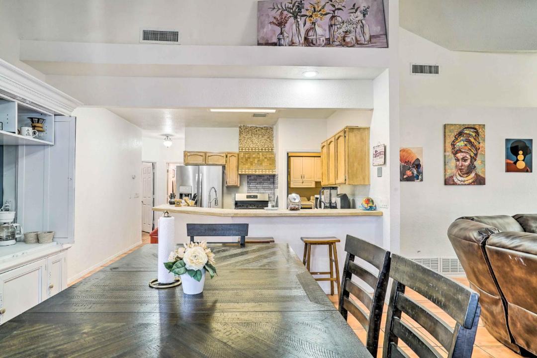 Photo of Livingroom in Biggs Field