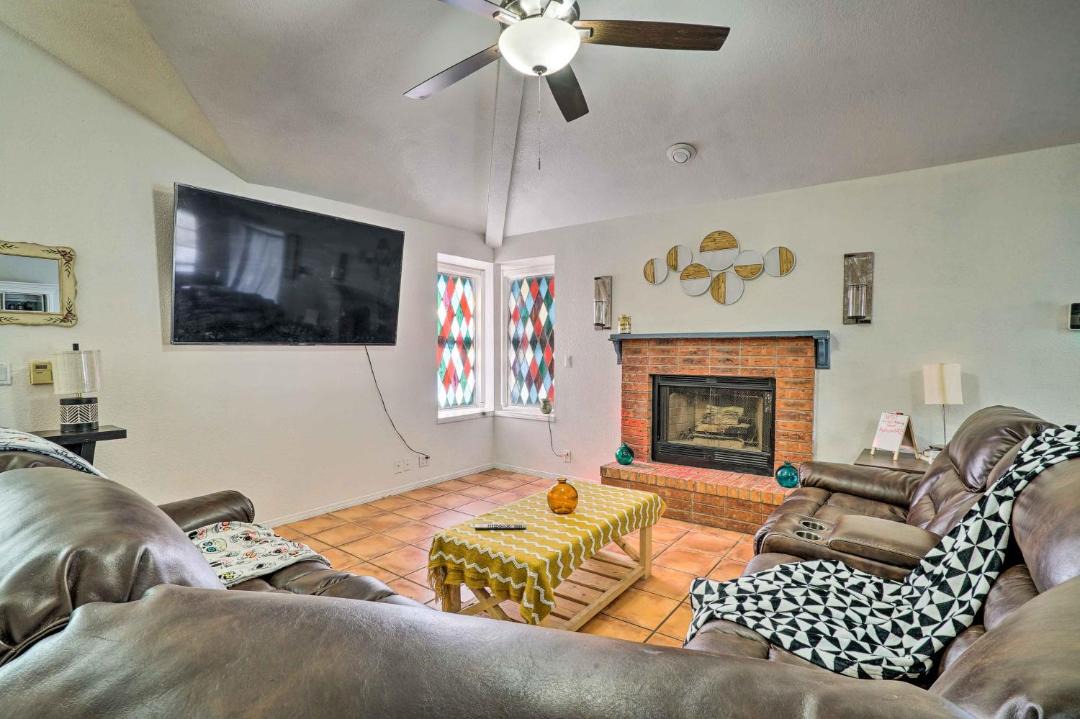 Photo of Livingroom in Biggs Field