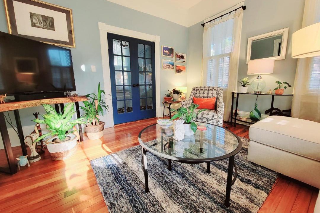 Photo of Livingroom in Historic Downtown Savannah