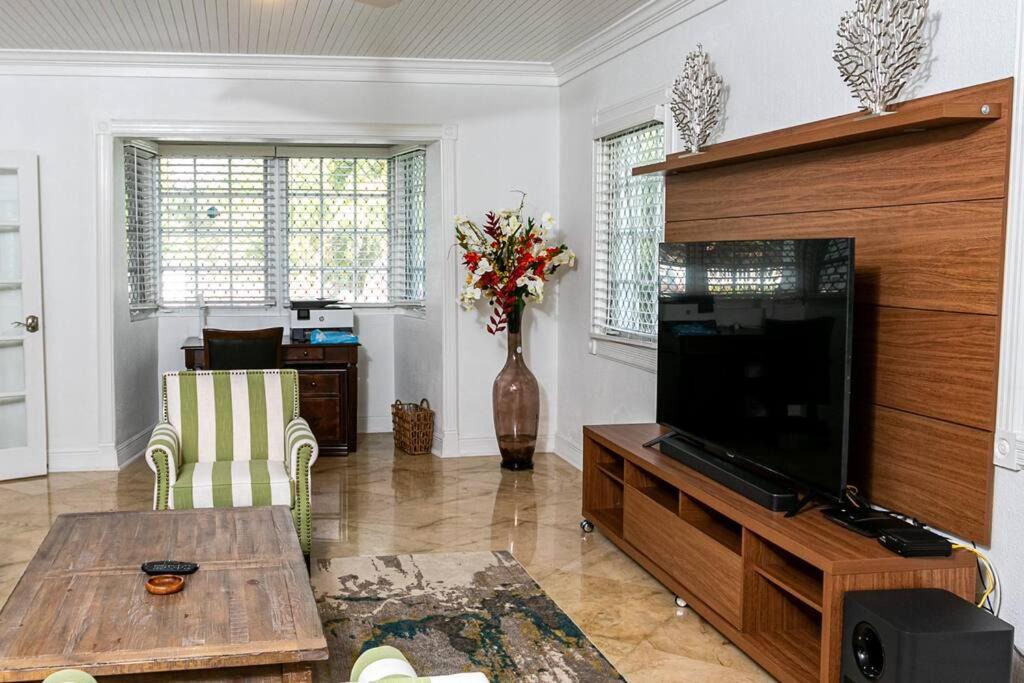 Photo of Livingroom in Nassau