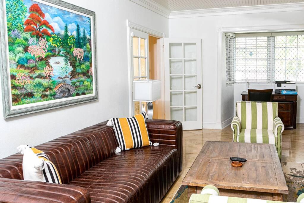 Photo of Livingroom in Nassau